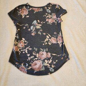Women’s Short Sleeve Floral Tee in Charcoal with Pink Roses